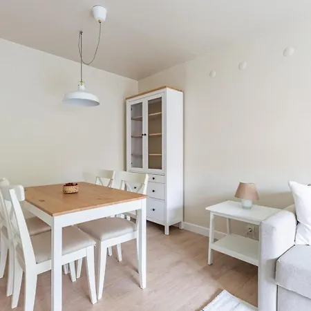 Daire Modern Prime Location 1bed Bright Home! #243 İstanbul