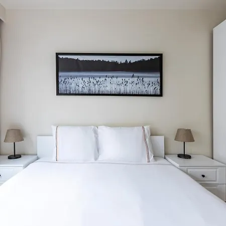 Modern Prime Location 1bed Bright Home! #243 *