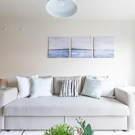 Modern Prime Location 1bed Bright Home! #243