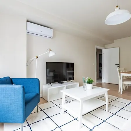 Modern Prime Location 1bed Bright Home! #243 Daire İstanbul