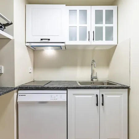 Modern Prime Location 1bed Bright Home! #243 *