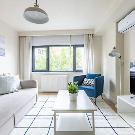 Modern Prime Location 1bed Bright Home! #243 *