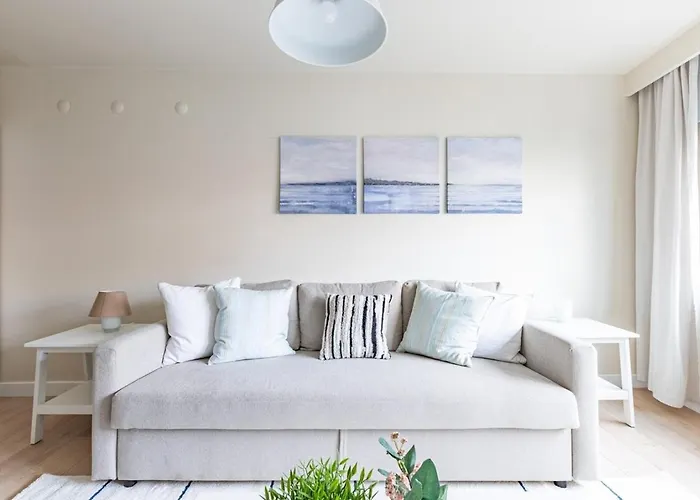 Modern Prime Location 1bed Bright Home! #243