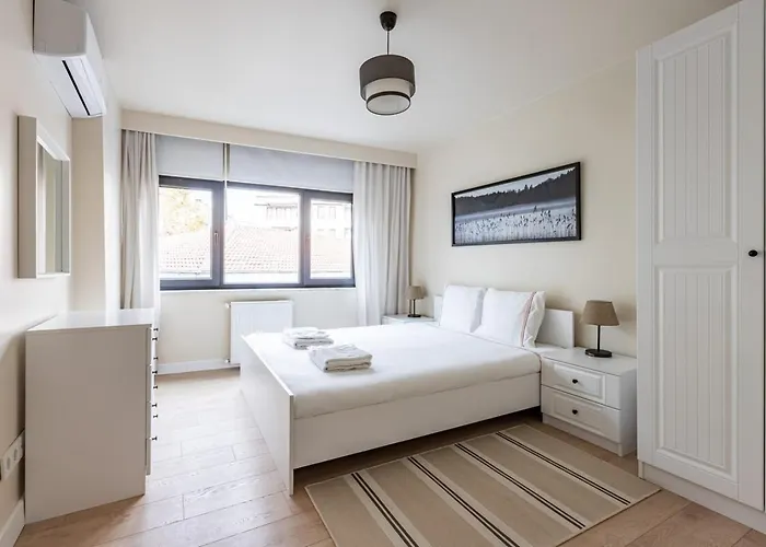 Modern Prime Location 1bed Bright Home! #243 Appartement