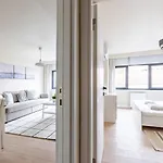 Modern Prime Location 1bed Bright Home! #243 شقة *