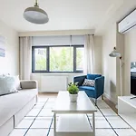 Modern Prime Location 1bed Bright Home! #243 *